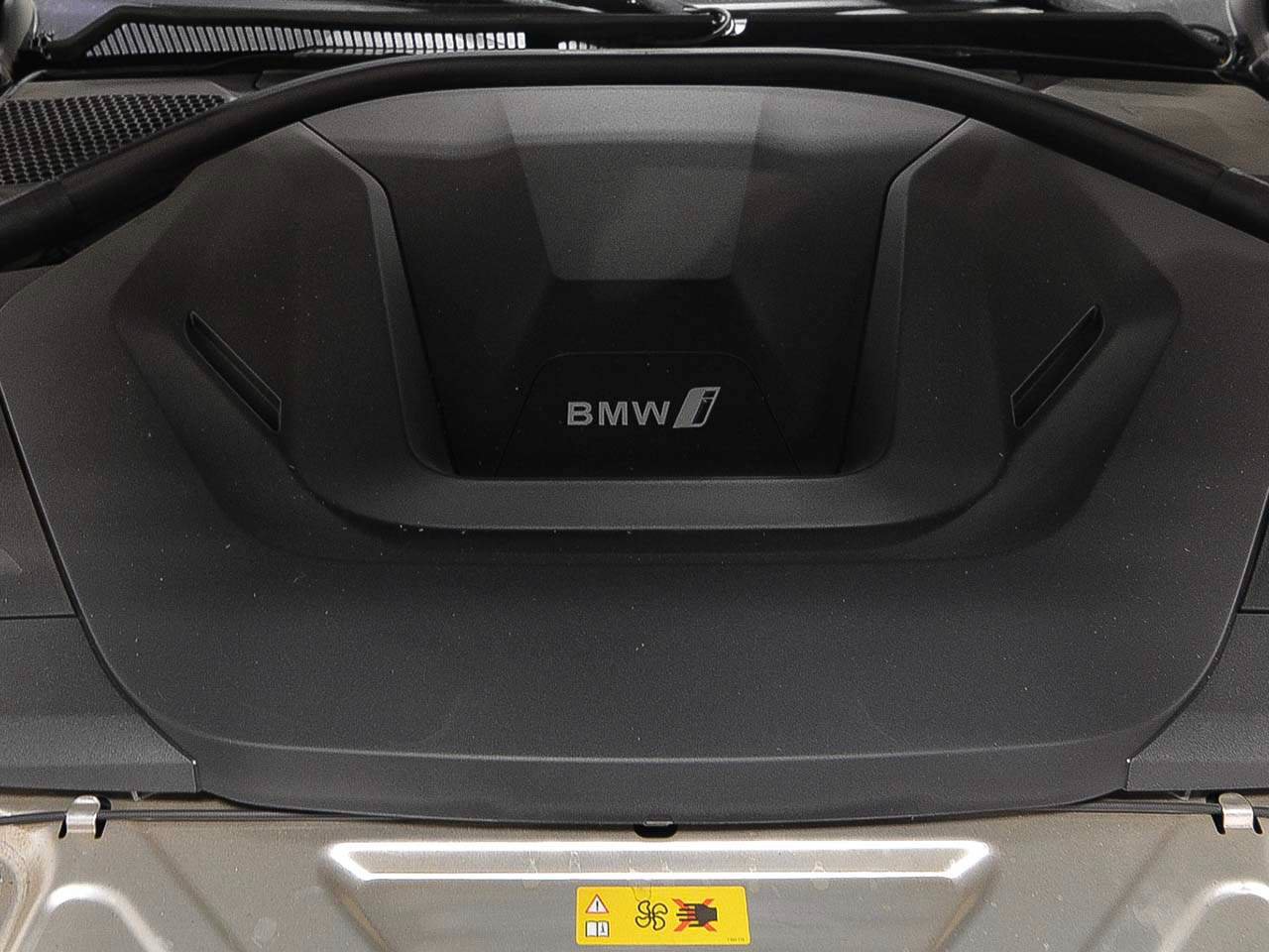 Used 2023 BMW i4 eDrive40 w/ M Sport Package RWD image 14