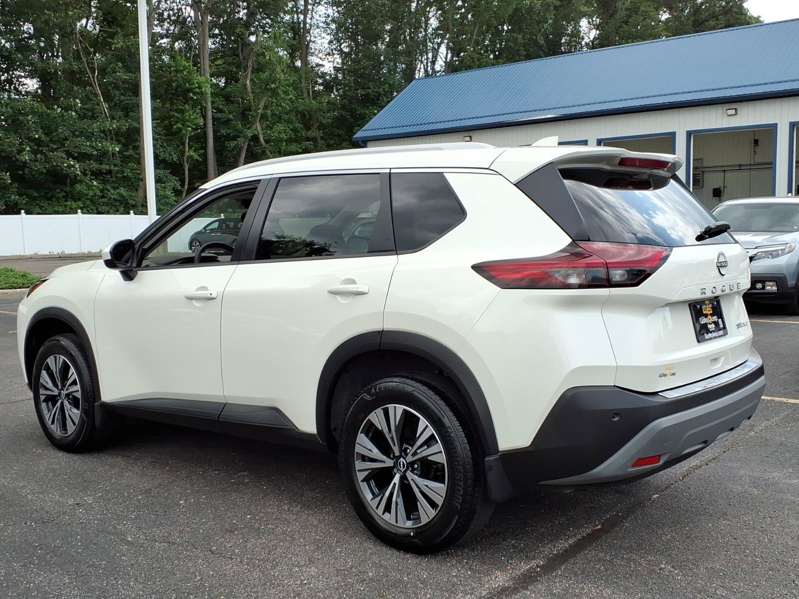 Used 2023 Nissan Rogue SV w/ SV Premium B Package AWD/4WD image 9
