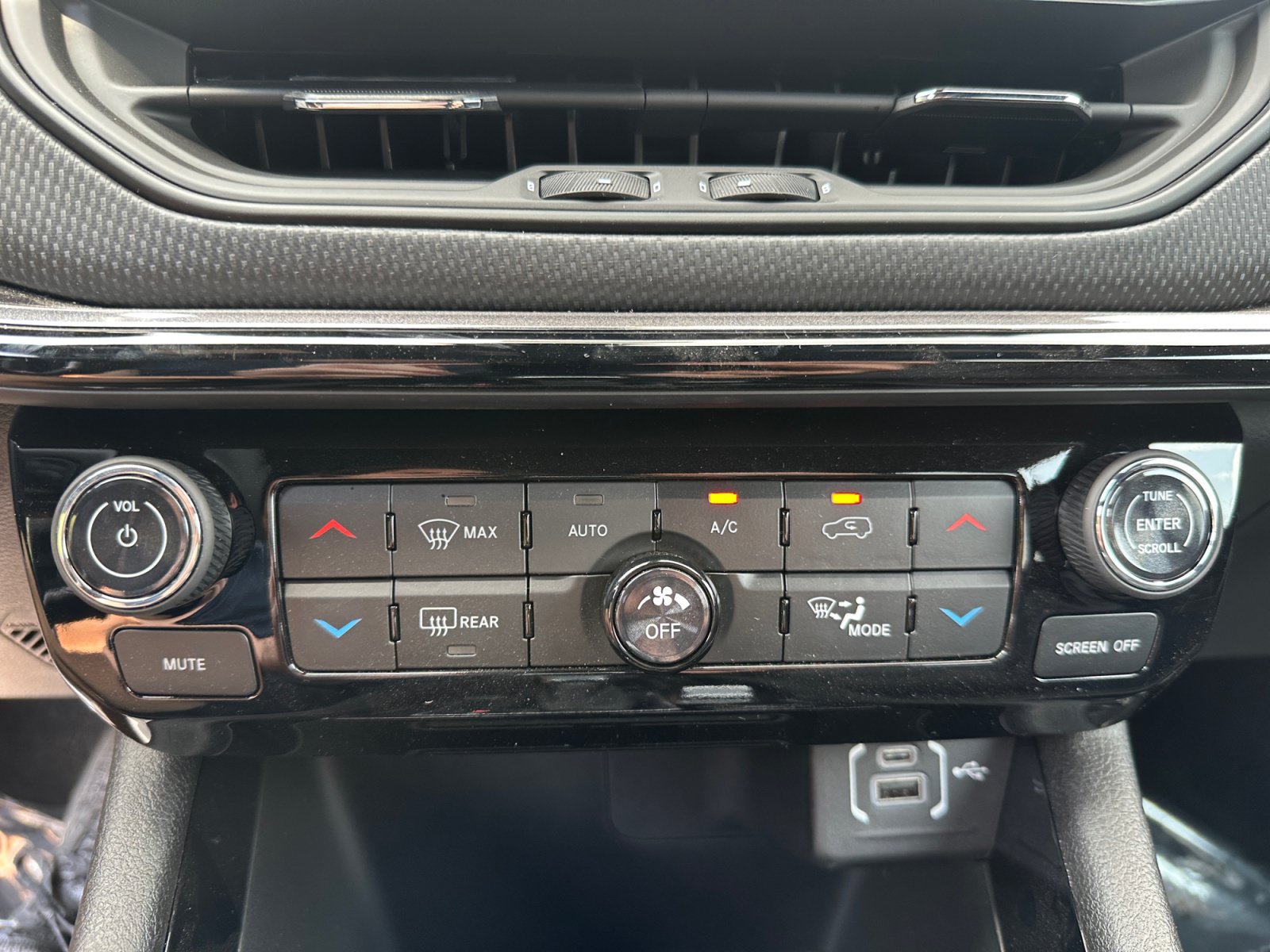New 2026 Jeep Compass Limited AWD/4WD image 27