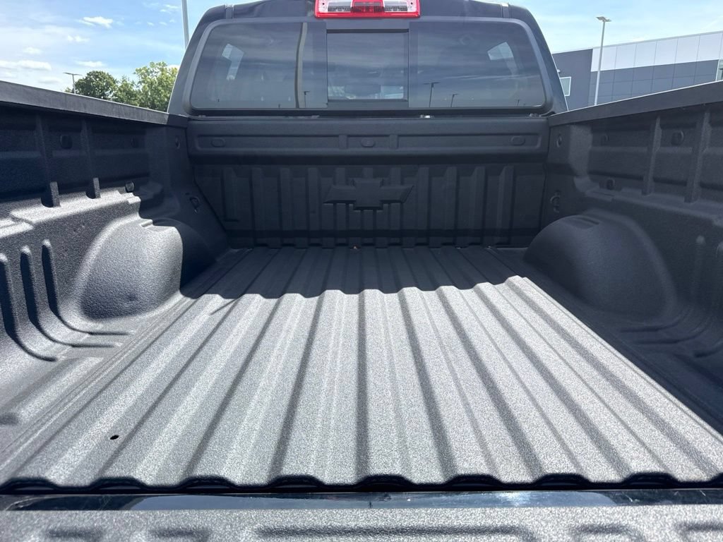 Used 2021 Chevrolet Colorado LT w/ Redline Special Edition AWD/4WD image 5
