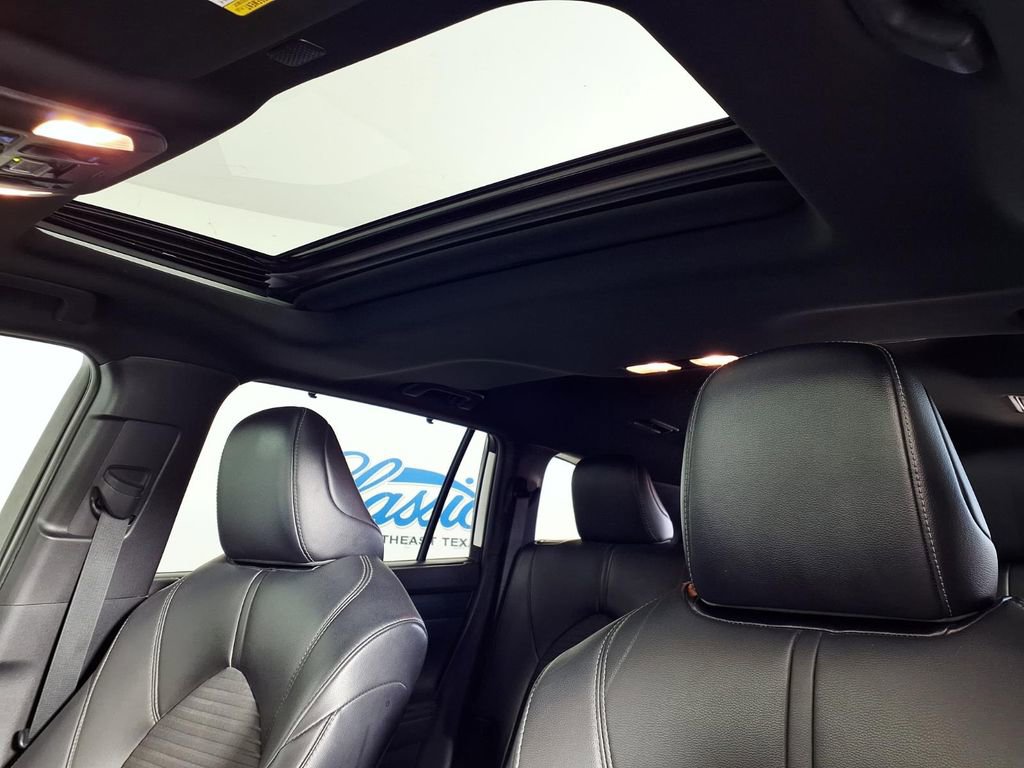 Used 2021 Toyota Highlander XSE image 16
