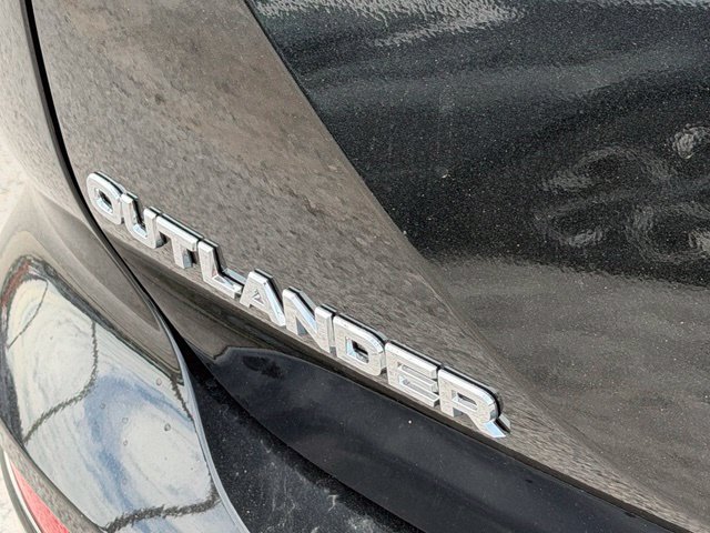 New 2026 Mitsubishi Outlander SE FWD image 14