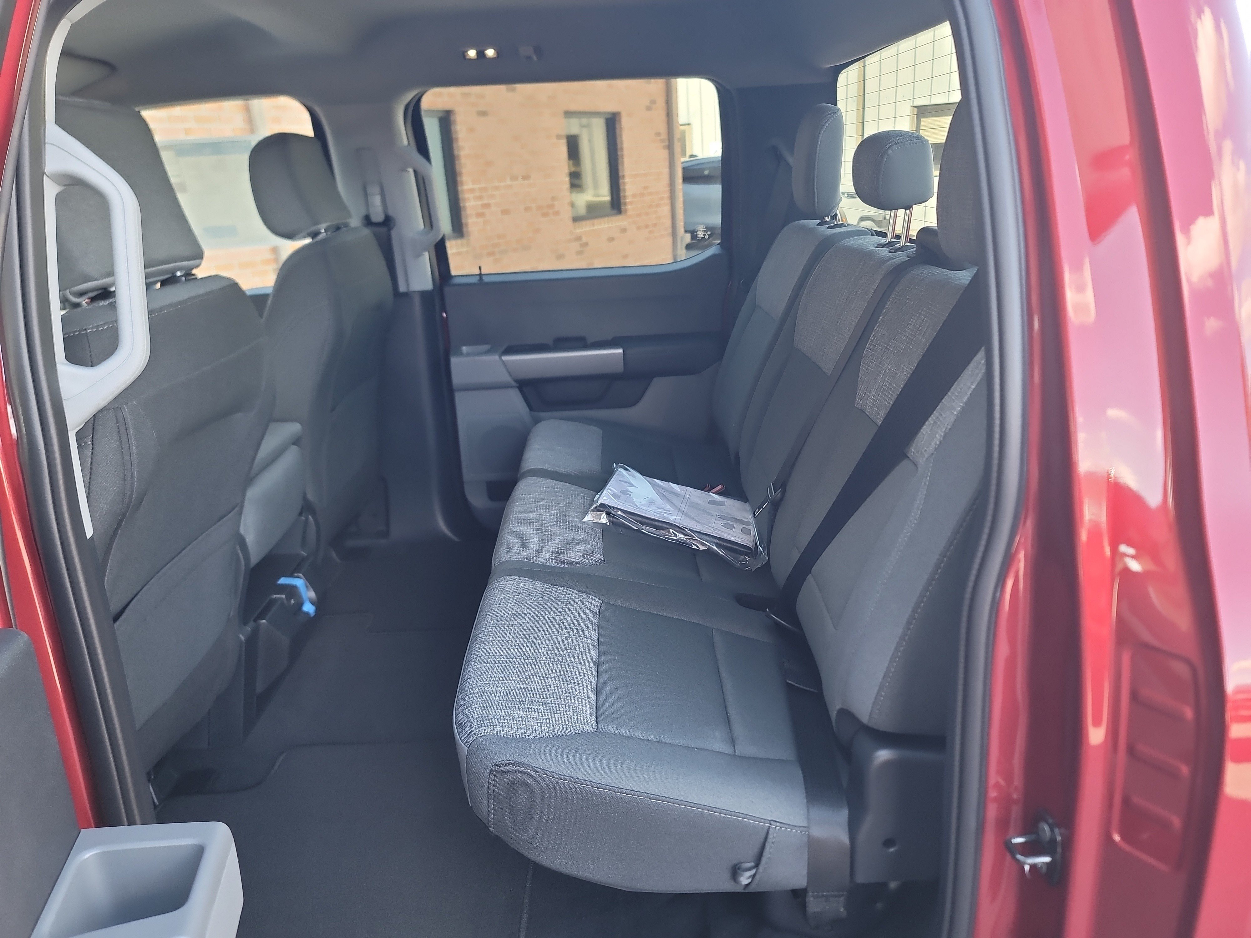 New 2026 Ford F350 XLT w/ FX4 Off-Road Package AWD/4WD image 16