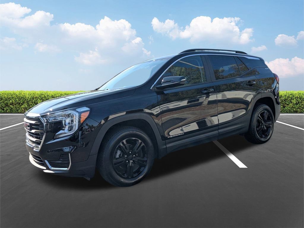 Used 2023 GMC Terrain SLE w/ Driver Convenience Package image 8