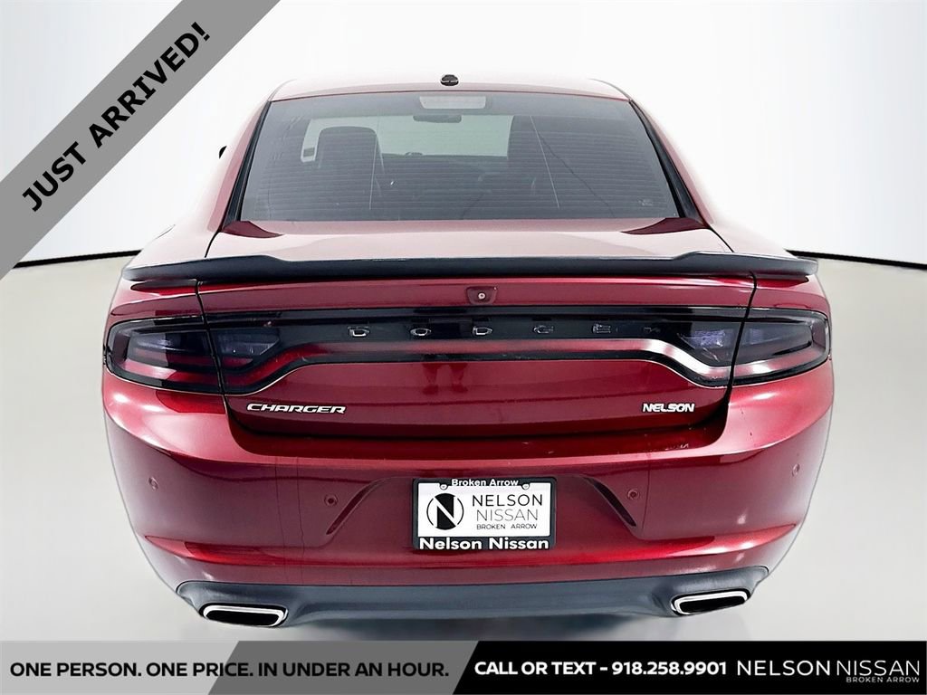 Used 2019 Dodge Charger SXT w/ Leather Interior Group image 6