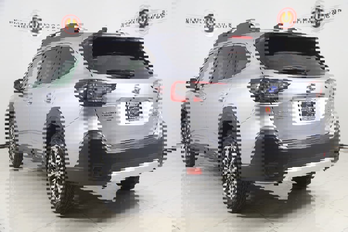 Used 2025 Subaru Outback Touring XT image 4