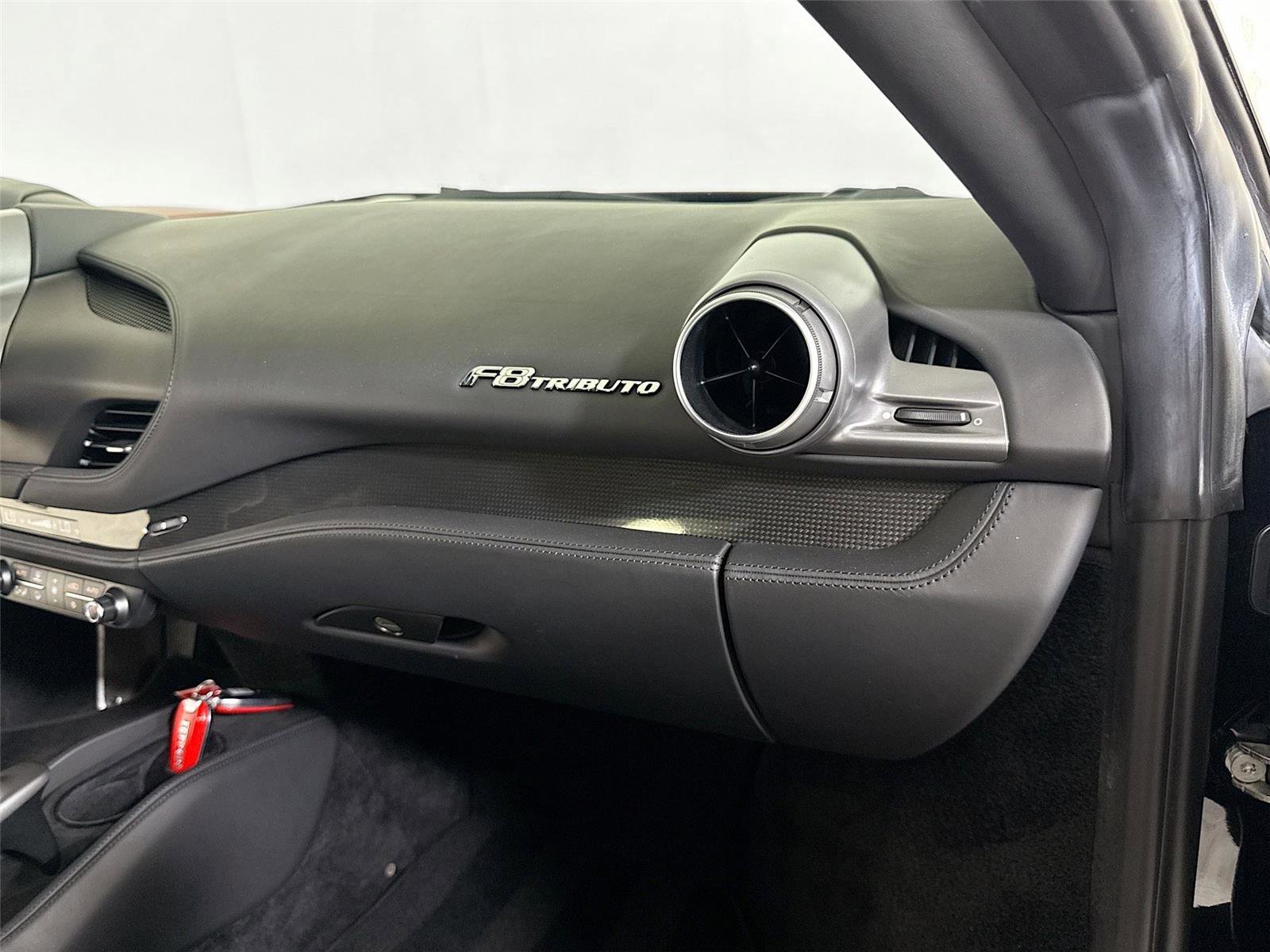 Used 2020 Ferrari F8 Tributo image 31