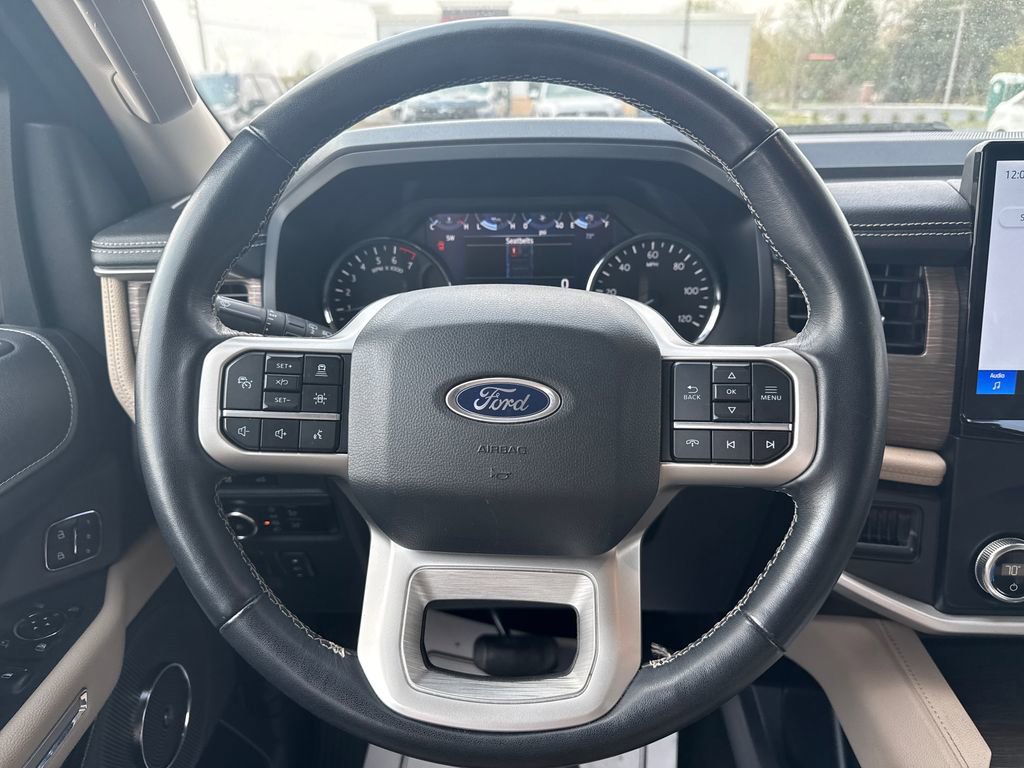 Used 2024 Ford Expedition Limited image 18