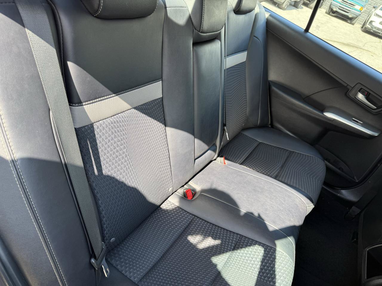 Used 2013 Toyota Camry SE FWD image 8