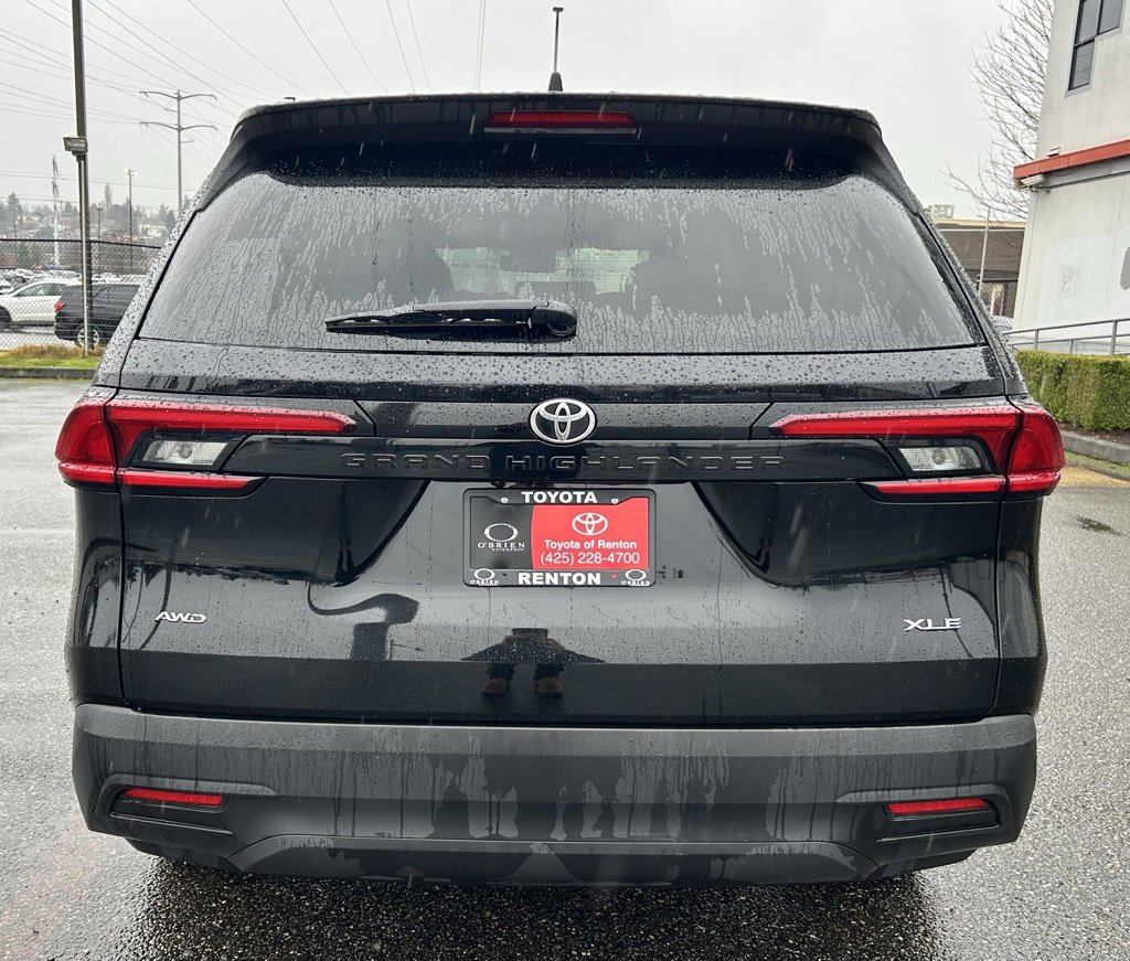 Certified 2025 Toyota Grand Highlander AWD image 6