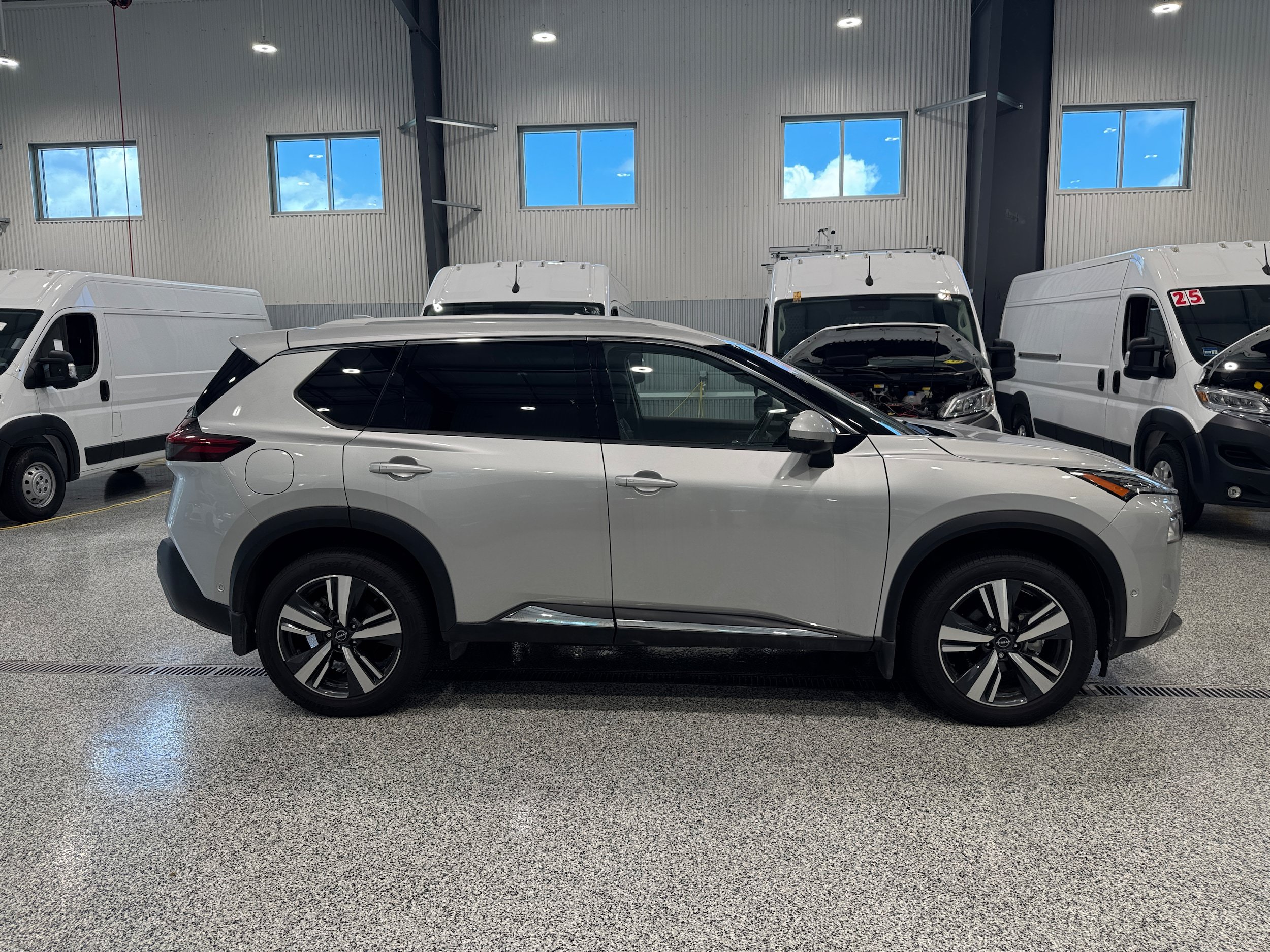 Used 2022 Nissan Rogue SL w/ SL Premium Package AWD/4WD image 4