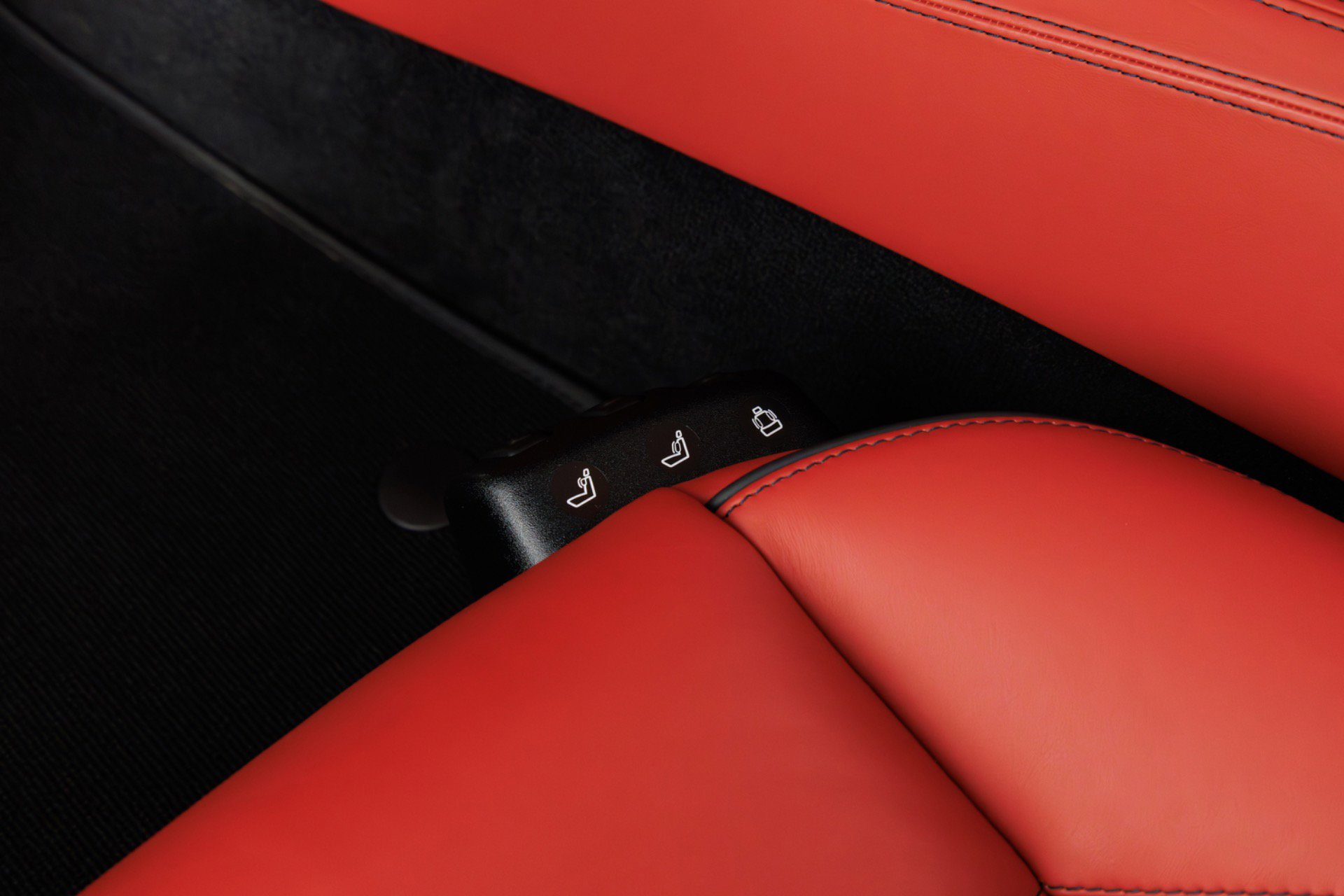 Used 2011 Mercedes-Benz SLS AMG Coupe image 33