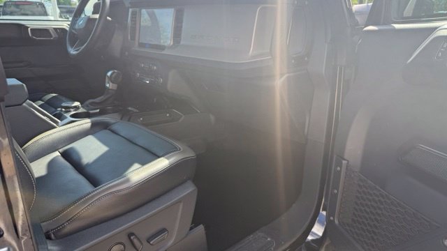 Used 2025 Ford Bronco Outer Banks AWD/4WD image 36