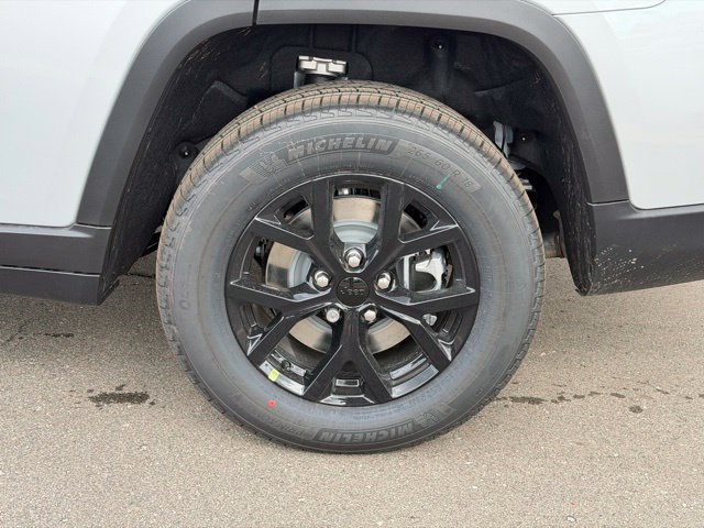 New 2026 Jeep Grand Cherokee L 4WD image 3
