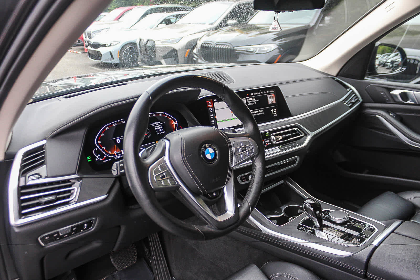 Used 2022 BMW X7 xDrive40i w/ Premium Package AWD/4WD image 16