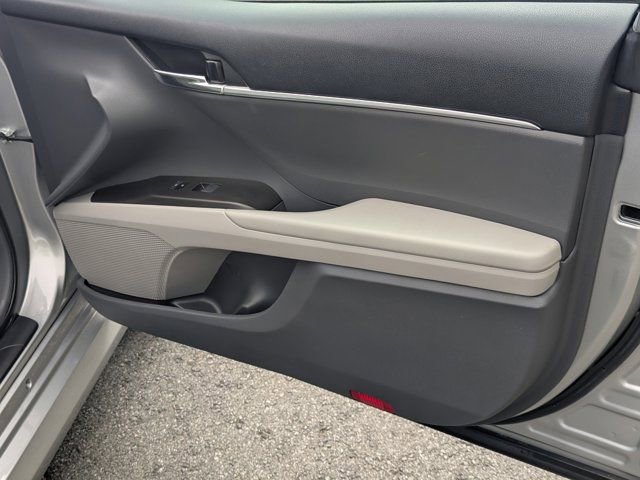 Used 2023 Toyota Camry LE FWD image 13
