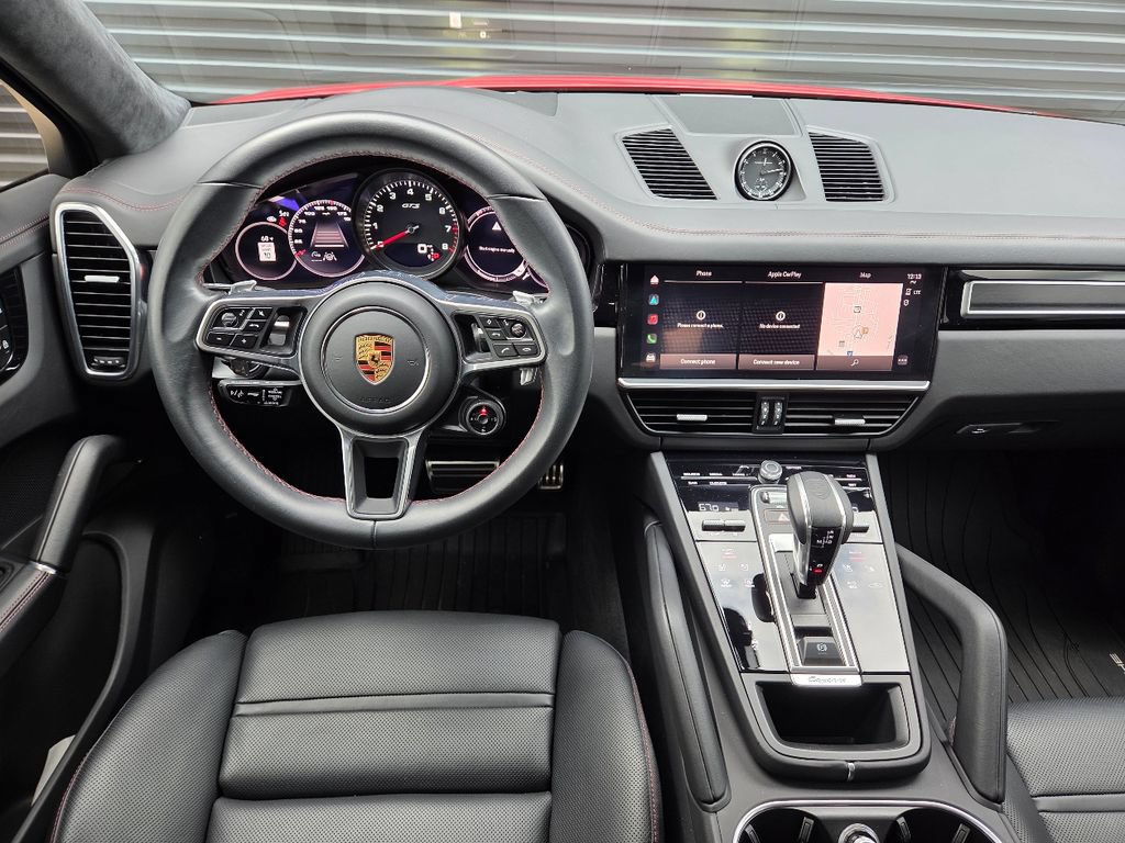 Certified 2023 Porsche Cayenne GTS AWD/4WD image 8