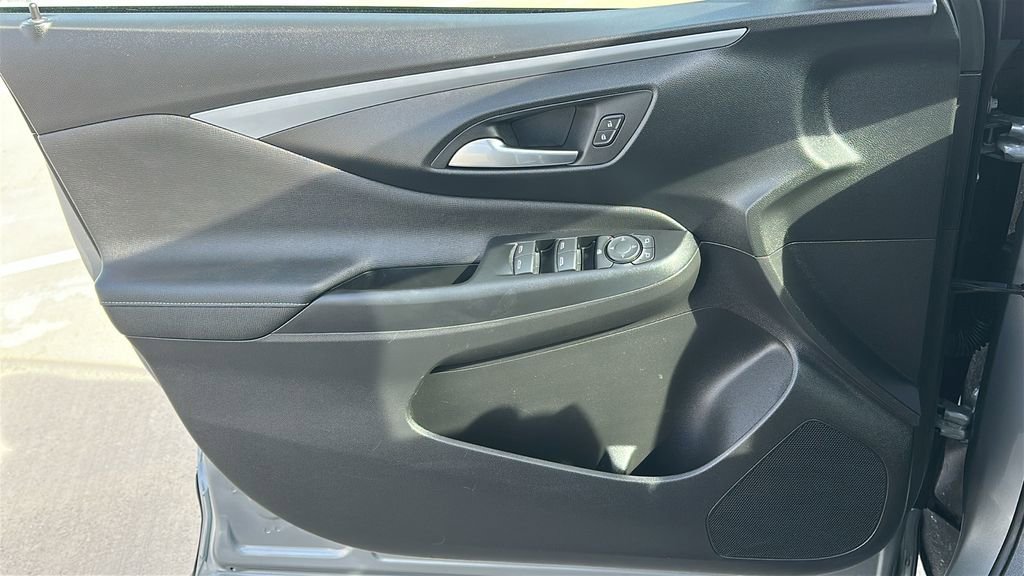 Used 2025 Buick Envista Preferred image 19