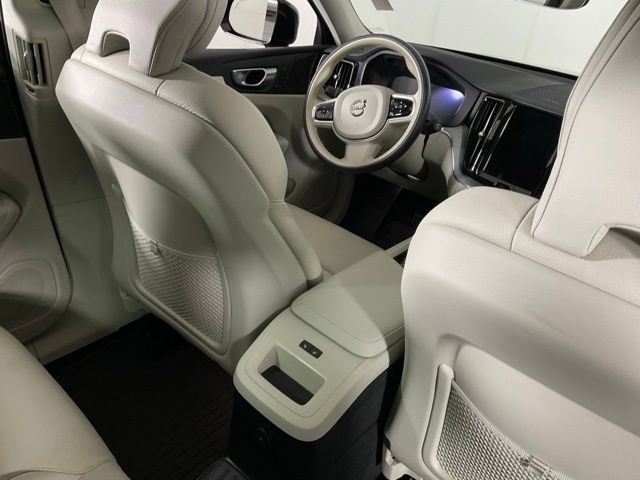 Used 2024 Volvo XC60 T8 Plus w/ Protection Package Premier AWD/4WD image 32