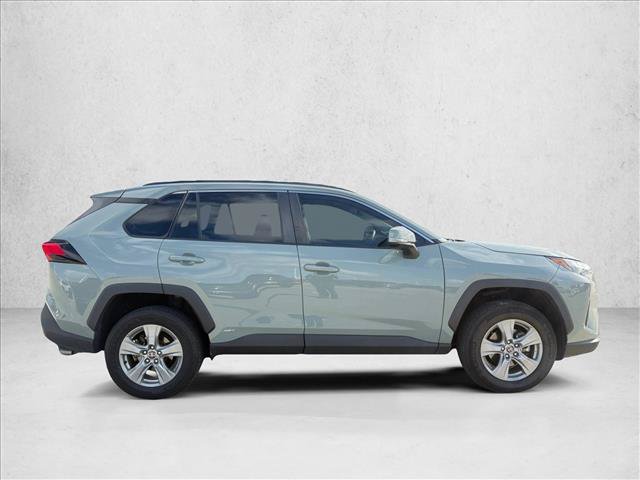 Used 2022 Toyota RAV4 XLE w/ Convenience Package AWD/4WD image 4