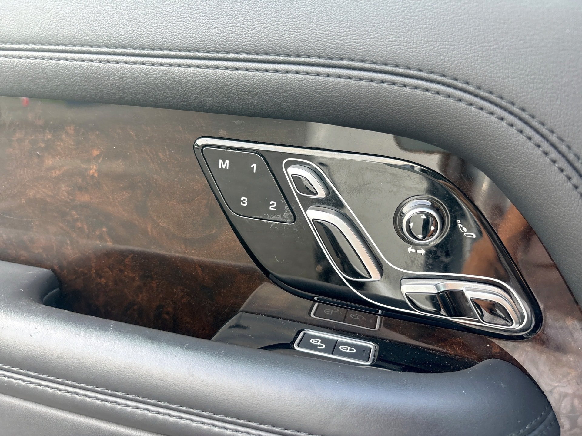 Used 2019 Land Rover Range Rover HSE AWD/4WD image 14