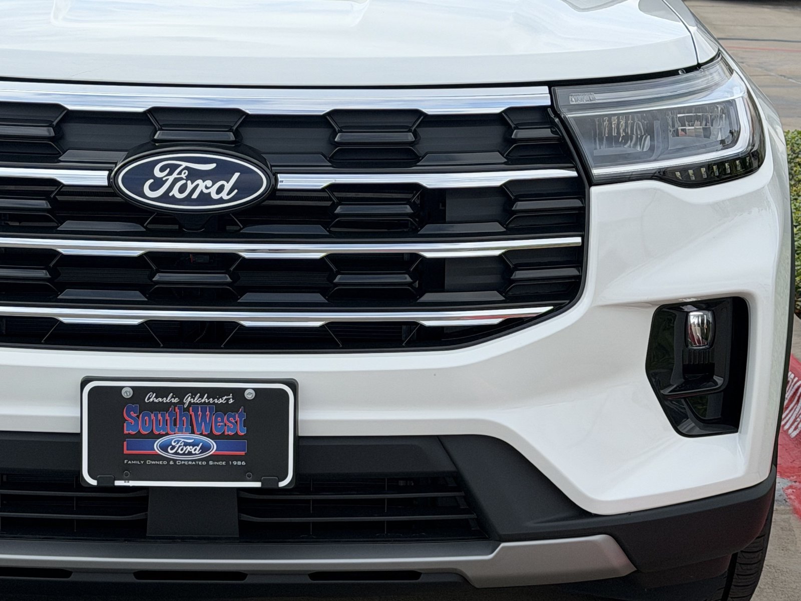 New 2027 Ford Explorer Active w/ Active Comfort Package RWD image 9