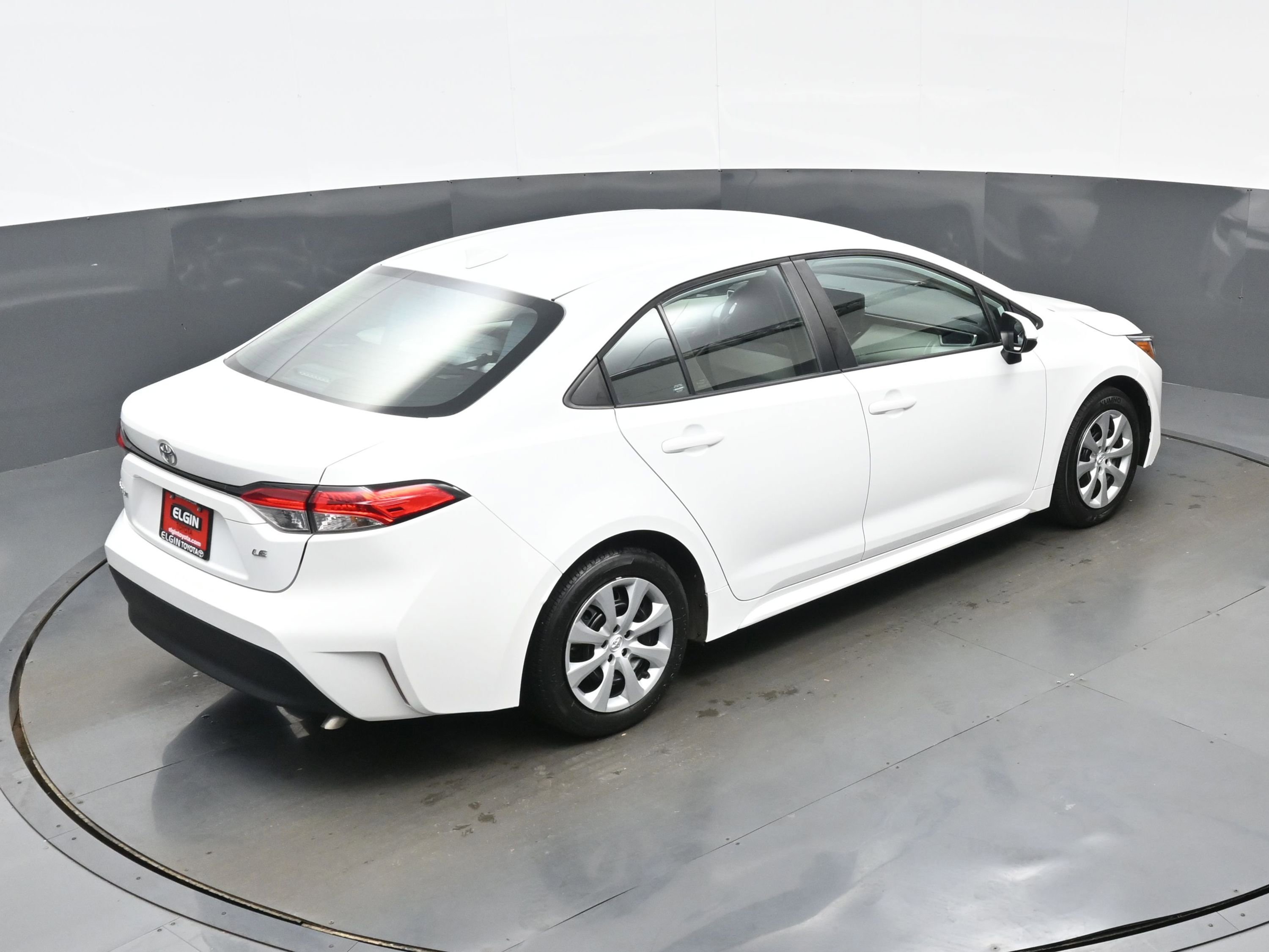Used 2023 Toyota Corolla LE FWD image 39