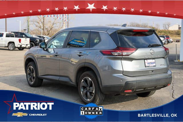 Used 2024 Nissan Rogue SV image 5