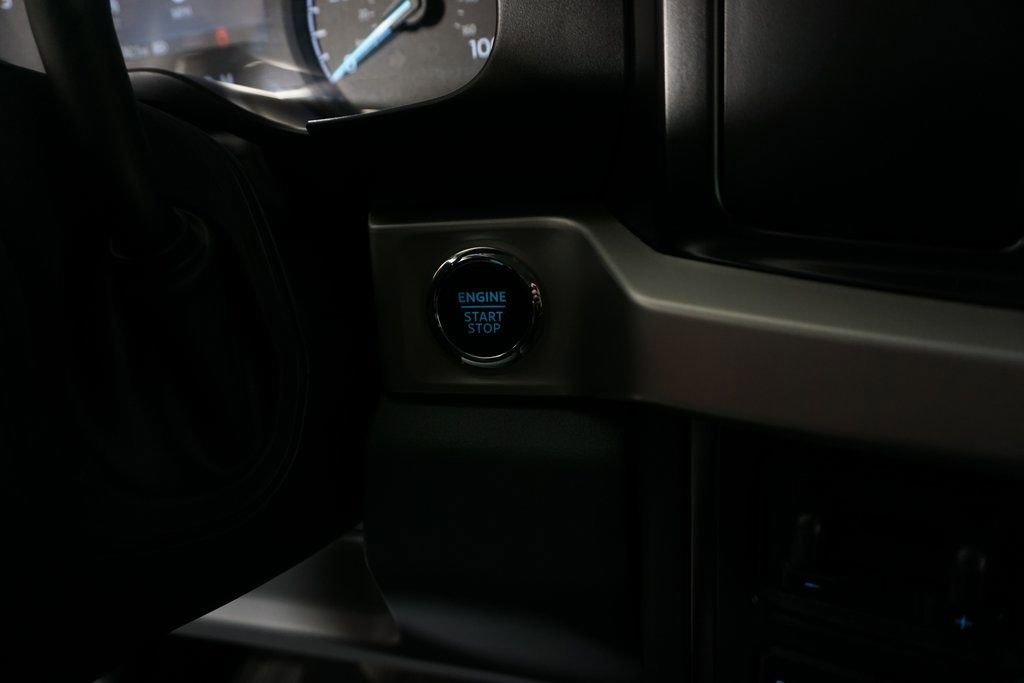 Used 2023 Ford F450 XLT w/ XLT Value Package image 29