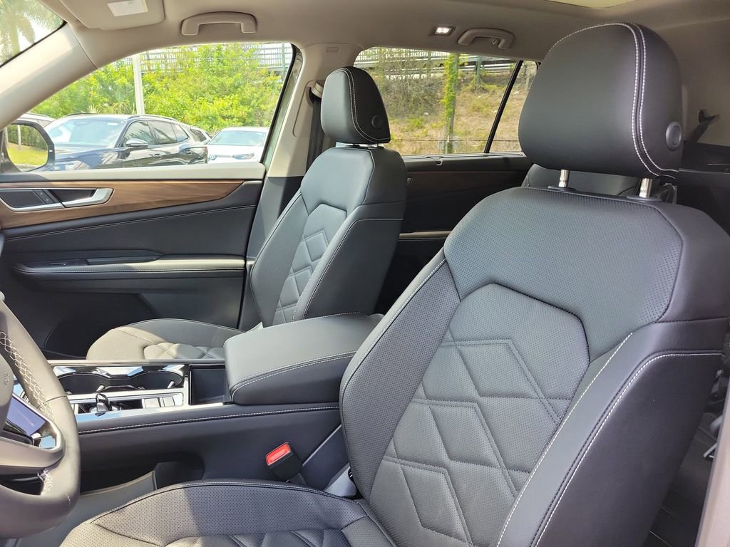 New 2026 Volkswagen Atlas SE FWD image 16