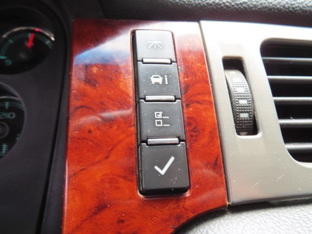 Used 2009 Chevrolet Silverado 2500 LTZ w/ Safety Package AWD/4WD image 26