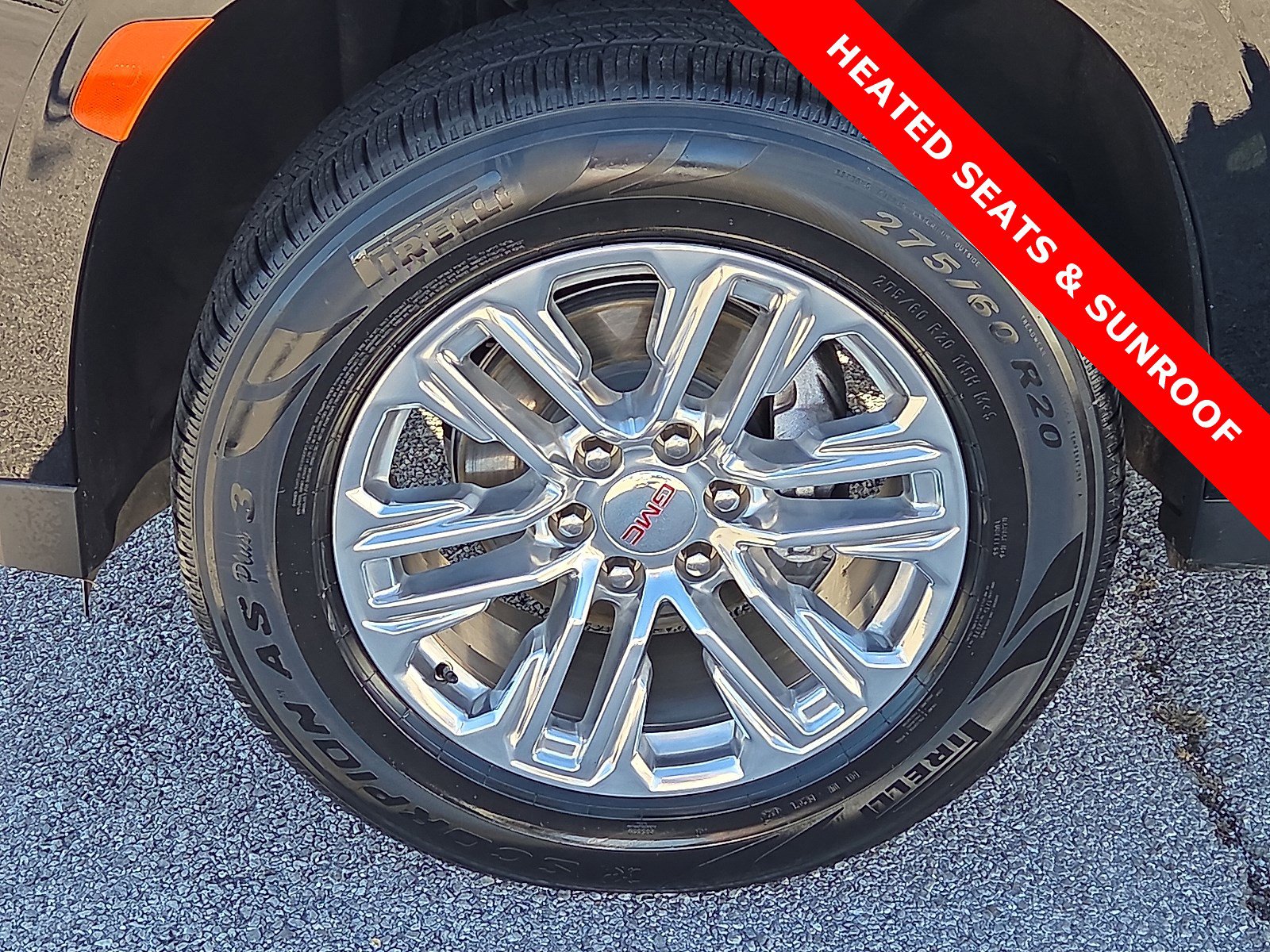 Used 2023 GMC Yukon SLT w/ SLT Luxury Package image 7