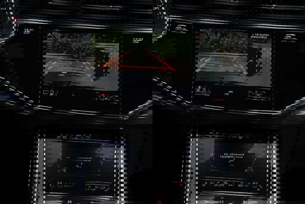 Used 2025 Audi Q7 3.0T Prestige w/ Prestige Package image 14