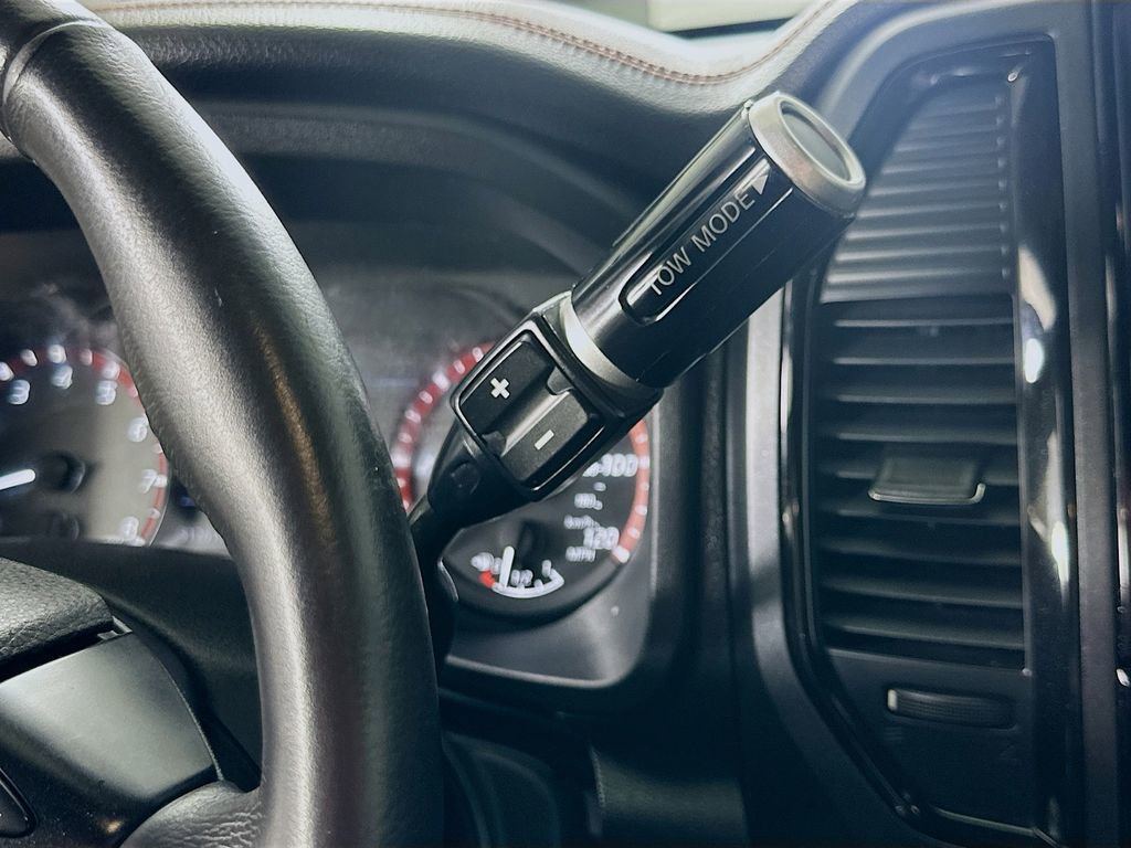 Used 2023 Nissan Titan PRO-4X w/ Pro-4x Convenience Package image 32