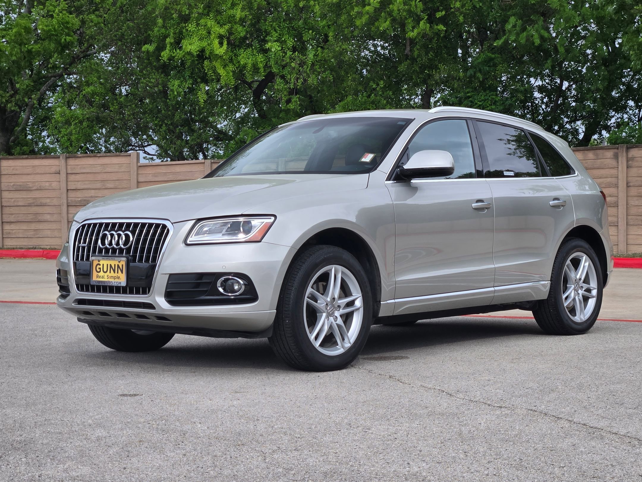 Used 2016 Audi Q5 2.0T Premium Plus w/ Technology Package image 7