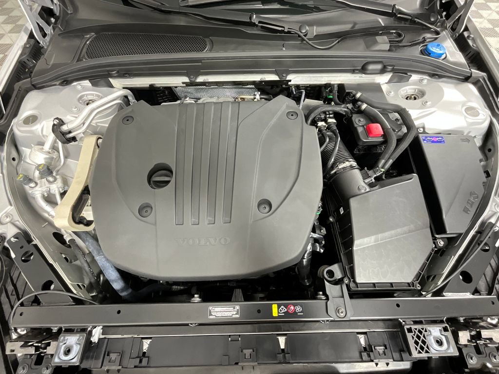 Used 2025 Volvo V60 B5 Cross Country Ultra w/ Protection Package Premier image 28
