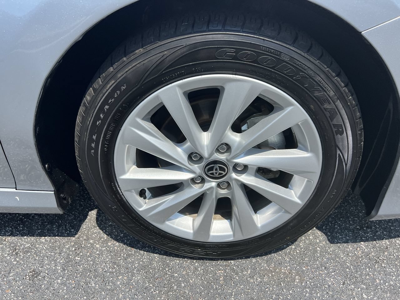 Used 2024 Toyota Camry LE FWD image 13