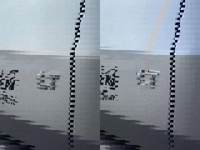 Used 2024 Chevrolet Traverse LT w/ LPO, Floor Liner Package image 8