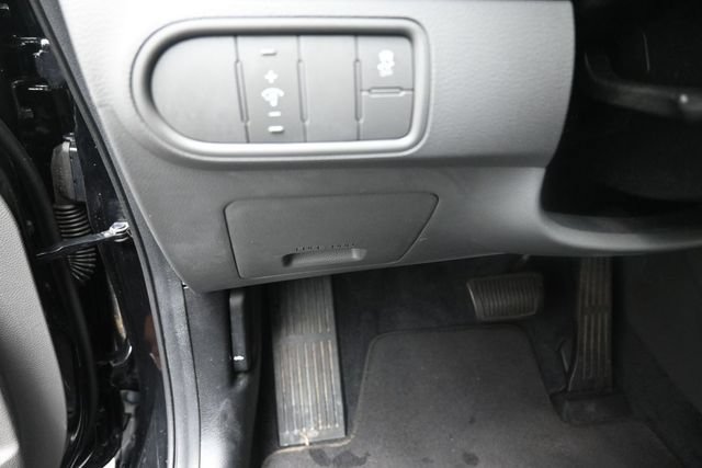 Used 2017 Kia Forte LX FWD image 16