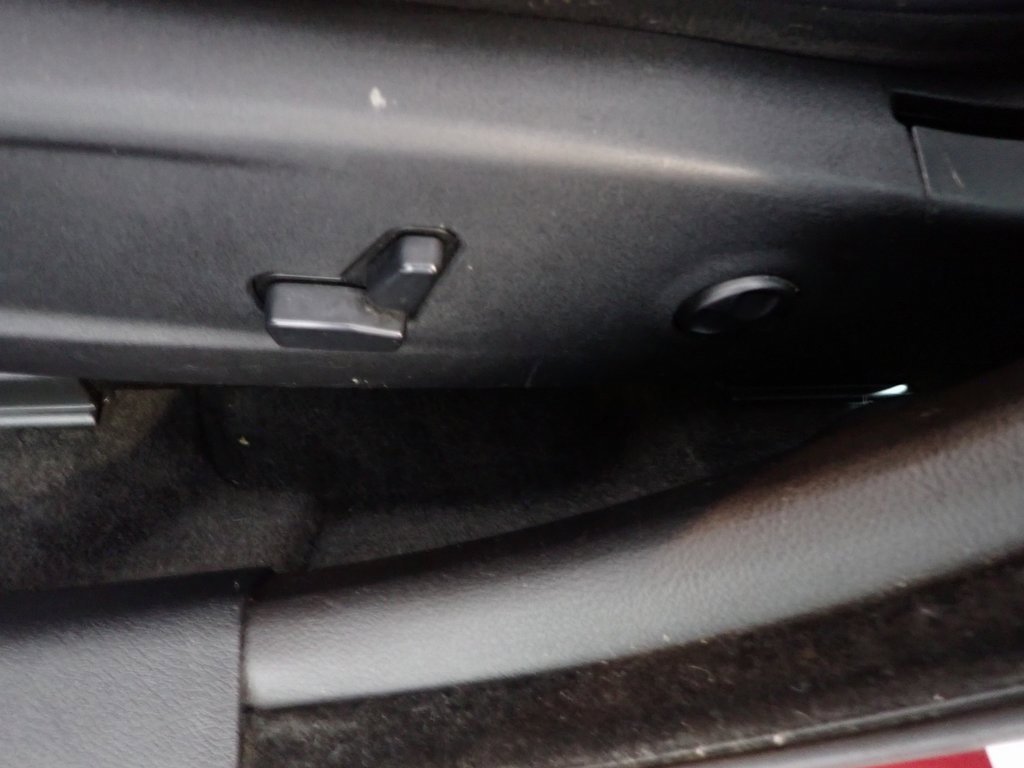 Used 2012 Chrysler 300 Limited image 14