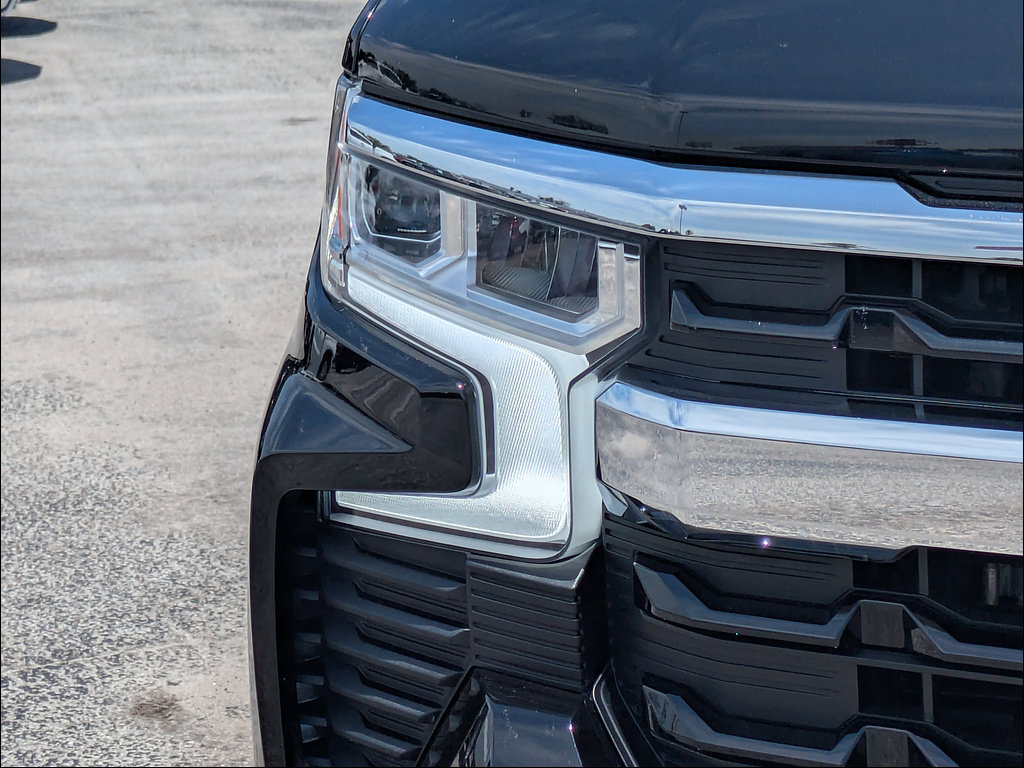 Used 2023 Chevrolet Silverado 1500 LT AWD/4WD image 10