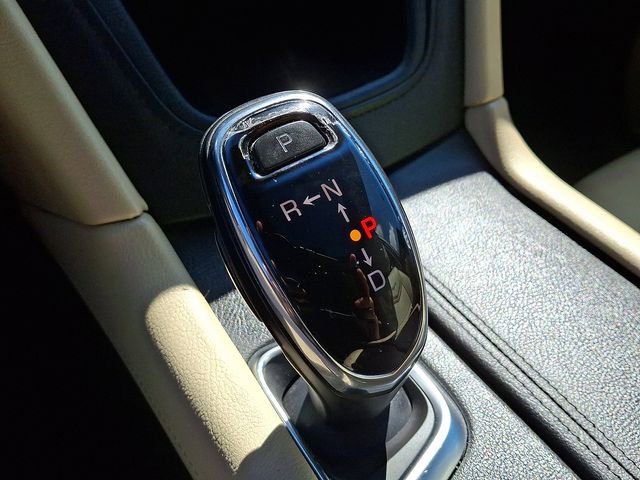 Used 2018 Cadillac XT5 Premium Luxury FWD image 19