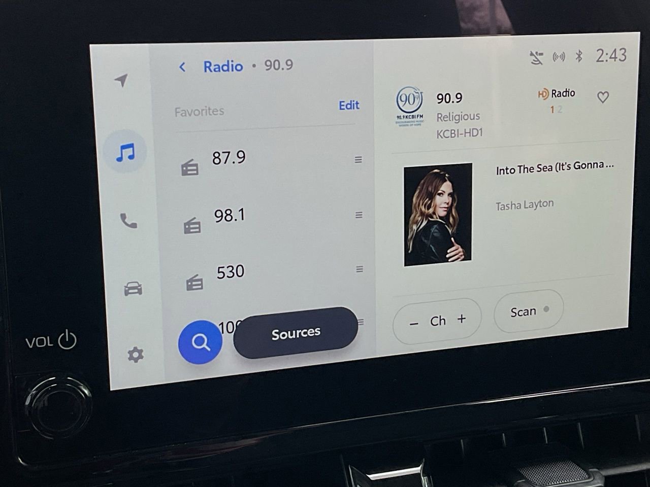 Used 2025 Toyota Corolla LE image 31