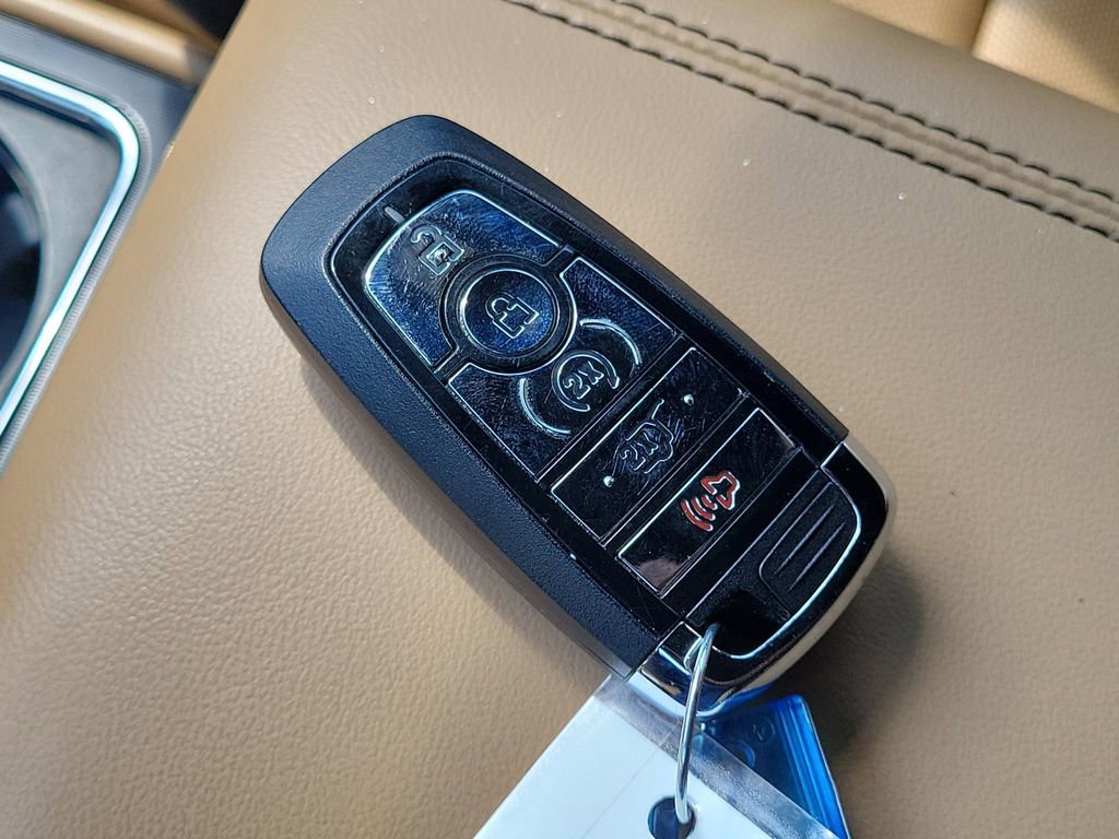 Used 2022 Lincoln Corsair Reserve FWD image 35