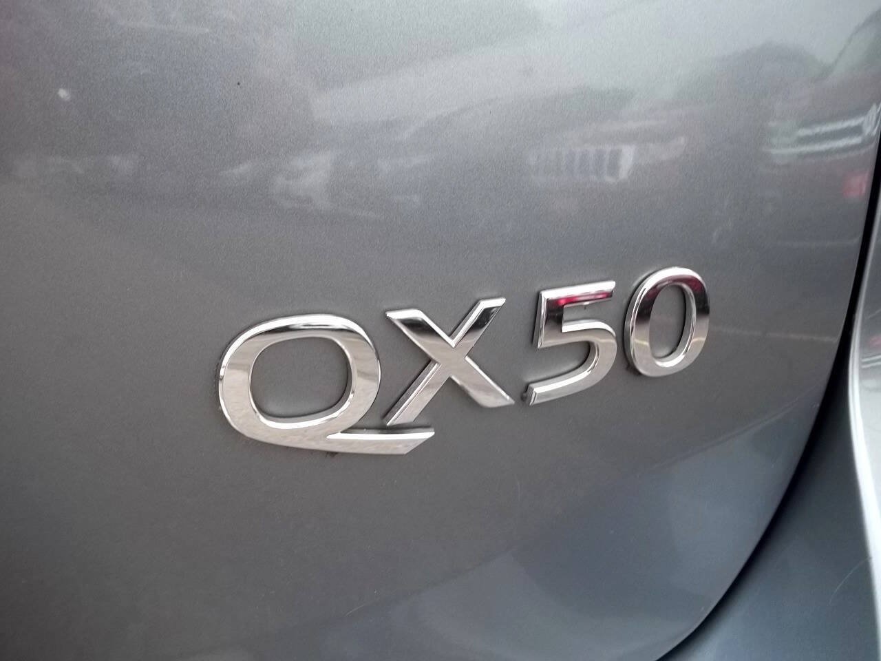 Used 2016 INFINITI QX50 AWD w/ Premium Plus Package image 27