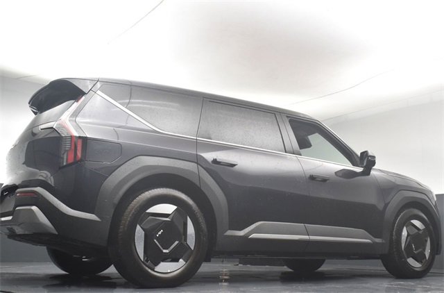 Certified 2026 Kia EV9 Light image 38