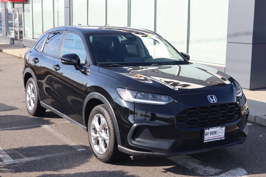Used 2025 Honda HR-V LX image 3