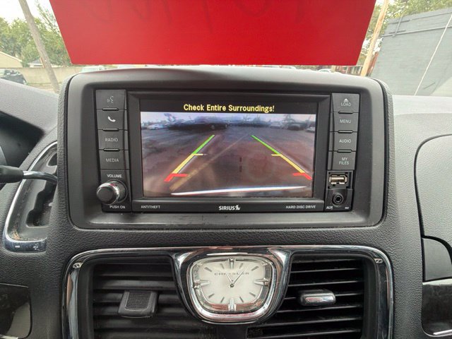 Used 2015 Chrysler Town & Country Touring FWD image 45