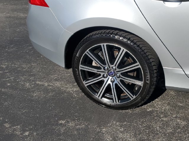 Used 2015 Volvo S60 T5 Platinum w/ Climate Package FWD image 6