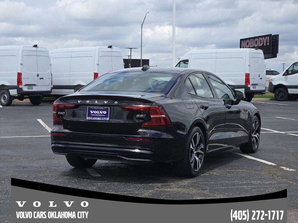 Used 2025 Volvo S60 B5 Core AWD/4WD image 5